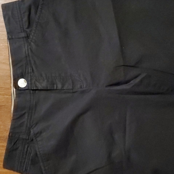 Christopher & Banks Signature Comfort Women's Black Shorts - Size 12 - Picture 2 of 8